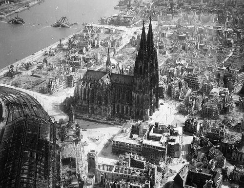 http://norberthaupt.files.wordpress.com/2008/02/cologne-cathedral-1945.jpg
